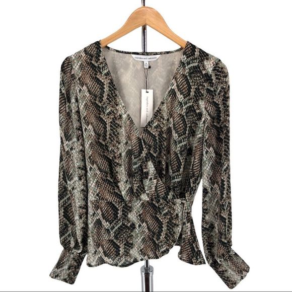 Cupcakes & Cashmere Jasper Wrap Blouse in Brown Snake Print NWT - Picture 2 of 12